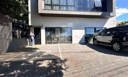 Sala Comercial para Alugar na Avenida Brasil com 200m , no bairro FAG