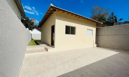 Linda casa térrea com 4 dormitórios em atibaia - jd paulista por r$799 mil!