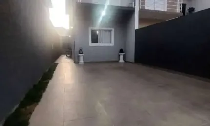 Casa à venda mobiliada e c/ Piscina em Atibaia - Jd Maristela, R$680 mil!