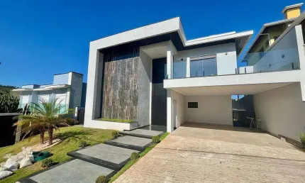 Casa à venda com 4 Suítes em Condomínio Fechado - Tanque, Atibaia/SP!