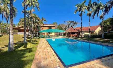 Linda Chácara 15.000m à venda em Atibaia - Ideal para lazer e investimento!