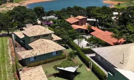 Chácara Exclusiva em Piracaia/SP - Condomínio com Acesso à Represa!