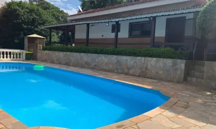 Bela Chácara em Atibaia 3900m²  Analisa entrada  parcelas e carro $ 850mil