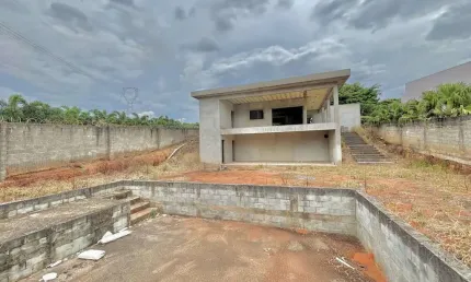 Casa à Venda em Atibaia/SP - Condomínio Fechado! Fase de Acabamento!