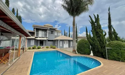 Casa estilo Chácara à venda em Atibaia/SP - Condomínio Fechado Lindíssima!