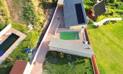 Casa à venda em Atibaia - Bairro Nobre aos Pés da Pedra Grande!