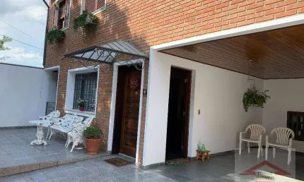 Casa com 3 dormitórios à venda, 212 m² por R$ 1.300.000,00 - Jardim Petrópolis - Jundiaí/SP