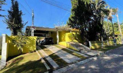Casa com 3 suítes à venda, 400 m² no Condomínio Village Scorpios II por R$ 1.800.000 - Alpes dos Araçás (Jordanésia) - Cajamar/SP.