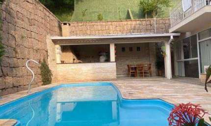Casa com 4 suítes à venda, 338 m² no Condomínio Village Scorpios  por R$ 1.700.000 - Alpes dos Araçás (Jordanésia) - Cajamar/SP.