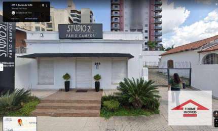 Salão comercial com 210 m2 com frente,  de 12 metros, entrada lateral para Locação R$ 15.000,00 no Bairro Anhangabaú em Jundiaí/SP.