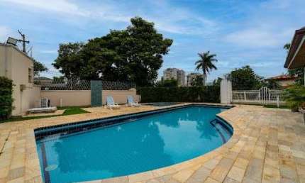 Casa com 4 quartos para alugar, 315 m² por R$ 10.300,00 - Jardim Ana Maria - Jundiaí/SP.