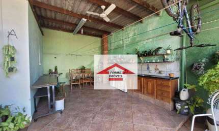 Casa térrea com 2 quartos, sendo 1 suíte à venda, 209 m² por R$ 600.000 - Retiro - Jundiaí/SP