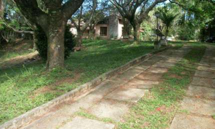 Casa térrea de 220 m² com 3 quartos sendo 1 suíte à venda por R$ 3.350.000,00 no Condomínio Chácara Malota, em Jundiaí/SP.
