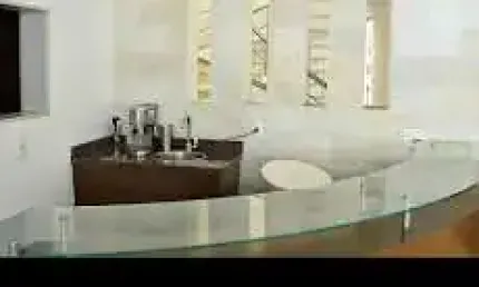 Casa em condomínio, moderna e renovada no bairro Parque Residencial Aquarius.