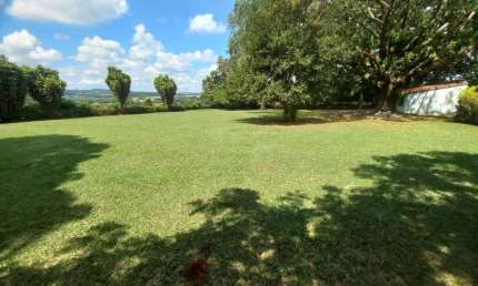 Sitío com 4 casas para venda, e 4.752 m², Helvétia em Campinas