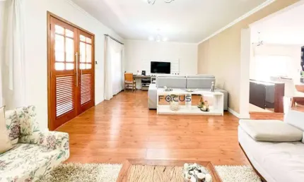 Casa com 3 dormitórios à venda, 400 m² por R$ 2.000.000,00 - Caxambu - Jundiaí/SP