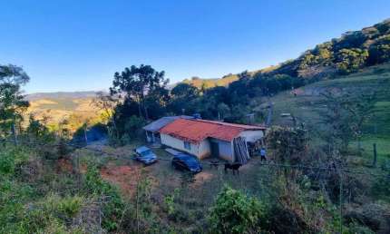 Sítio com 3 dormitórios à venda, 28400 m² por R$ 750.000,00 - da Roseira - Extrema/MG