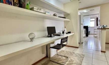 Apartamento com 3 quartos à venda na Avenida Eldes Scherrer Souza, Colina de Laranjeiras, Serra, 83 m2 por R$ 630.000