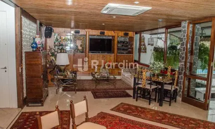 Casa com 4 quartos à venda na Rua Fernando Magalhães, Jardim Botânico, Rio de Janeiro, 556 m2 por R$ 4.800.000