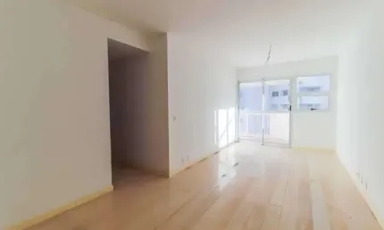 Apartamento com 3 quartos à venda na Rua Guernica, Recreio dos Bandeirantes, Rio de Janeiro, 82 m2 por R$ 590.460