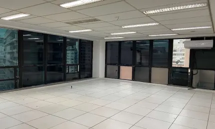 Sala comercial à venda na Rua Voluntários da Pátria, Botafogo, Rio de Janeiro, 196 m2 por R$ 2.352.000