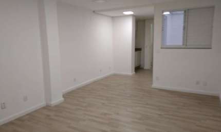 Sala comercial com 4 salas para alugar na Rua João Líra, Leblon, Rio de Janeiro, 110 m2 por R$ 18.000