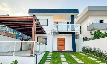 Casa Duplex 4/4 (3 suítes) Piscina Privativa em Lauro de Freitas R$ 850.000,00
