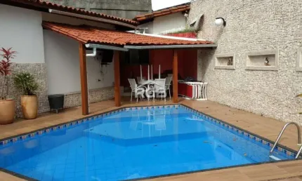 Casa 3/4 sendo 2 suítes Piscina Privativa no Horto Florestal R$ 1.690.000,00