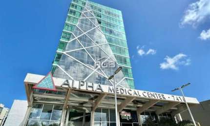 Sala Comercial 30m² Nascente Andar Alto no Alpha Medical Plus R$ 380.000,00