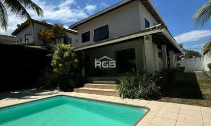 Oportunidade Casa 3/4 com suíte Piscina Privativa em Buraquinho R$ 980.000,00