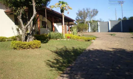 Casa com 3 dormitórios à venda, 330 m² por R$ 2.000.000,00 - Jardim São Matheus - Vinhedo/SP