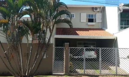 Casa com 3 dormitórios à venda, 230 m² por R$ 1.200.000,00 - Parque Nova Suiça - Valinhos/SP