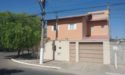 Casa com 3 dormitórios à venda, 200 m² por R$ 700.000,00 - São José - Paulínia/SP