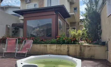 Casa com 3 dormitórios à venda, 185 m² por r$ 1.350.000 - condomínio residencial águas da serra - valinhos/sp