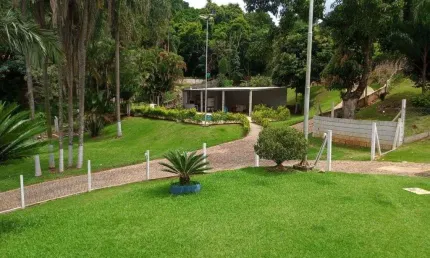 Chácara com 2 dormitórios à venda, 4881 m² por R$ 1.600.000,00 - Ortizes - Valinhos/SP