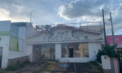 Casa com 3 dormitórios, 200 m² - venda por R$ 2.200.000 ou aluguel por R$ 7.500/mês - Centro - Valinhos/SP