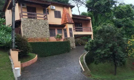 Casa com 3 dormitórios à venda, 450 m² por R$ 1.380.000,00 - Condomínio Chácara Flora - Valinhos/SP