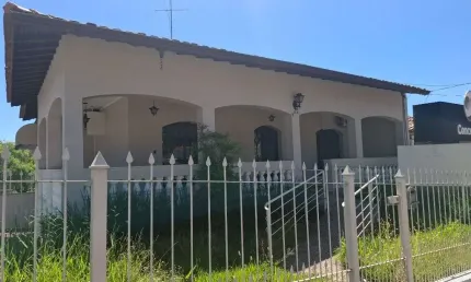 Casa com 3 dormitórios para alugar, 318 m² por R$ 9.431,18/mês - Vila Clayton - Valinhos/SP