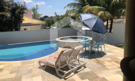 Casa a venda no Loteamento Alphaville Campinas com 4 suites