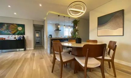 Apartamento a venda no Edifício Flamboyant no Cambui em Campinas com 3 quartos