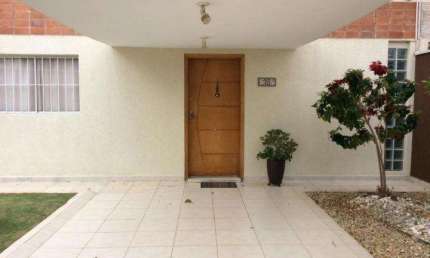 Casa à venda em Campinas-SP, Parque Jambeiro: 3 quartos, 1 suíte, 2 salas, 3 banheiros, 2 vagas de garagem, 138m².
