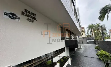 Cobertura Duplex reformada com piscina privativa em Caiobá