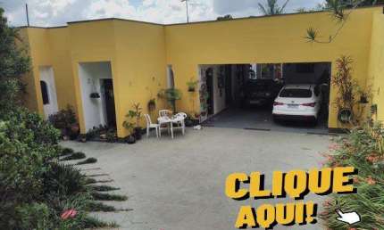 Casa térrea fora de condomínio na Granja Viana Cotia
