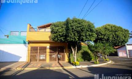 Casa à venda, 4 quartos, 2 suítes, Dois Córregos - Piracicaba/SP