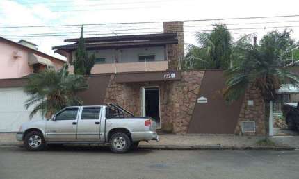 Casa à venda, 5 quartos, 2 suítes, 4 vagas, Centro - Piracicaba/SP