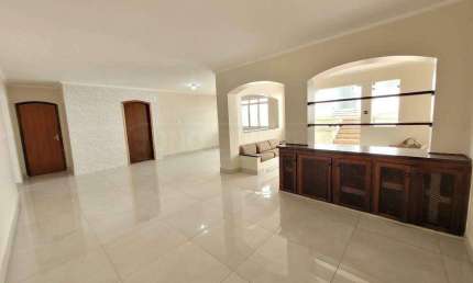 Casa à venda, 8 quartos, 1 suíte, 2 vagas, Alto - Piracicaba/SP