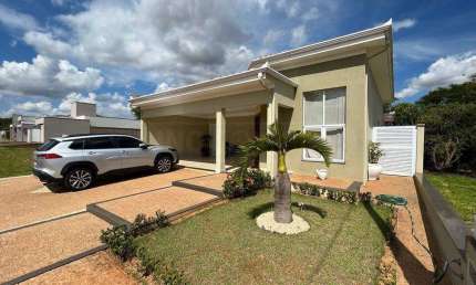 Casa em condomínio fechado com 3 quartos à venda no Conjunto Residencial Vitório Cezarino, Rio das Pedras 