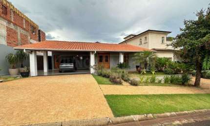 Casa em Condomínio para aluguel, 4 quartos, 4 suítes, 4 vagas, Condomínio Monte Alegre - Piracicaba/SP