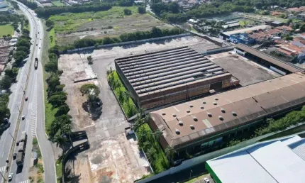Galpão comercial para alugar no bairro Vila Industrial - Piracicaba/SP