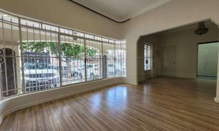 Casa com 4 quartos para alugar no Centro, Piracicaba 